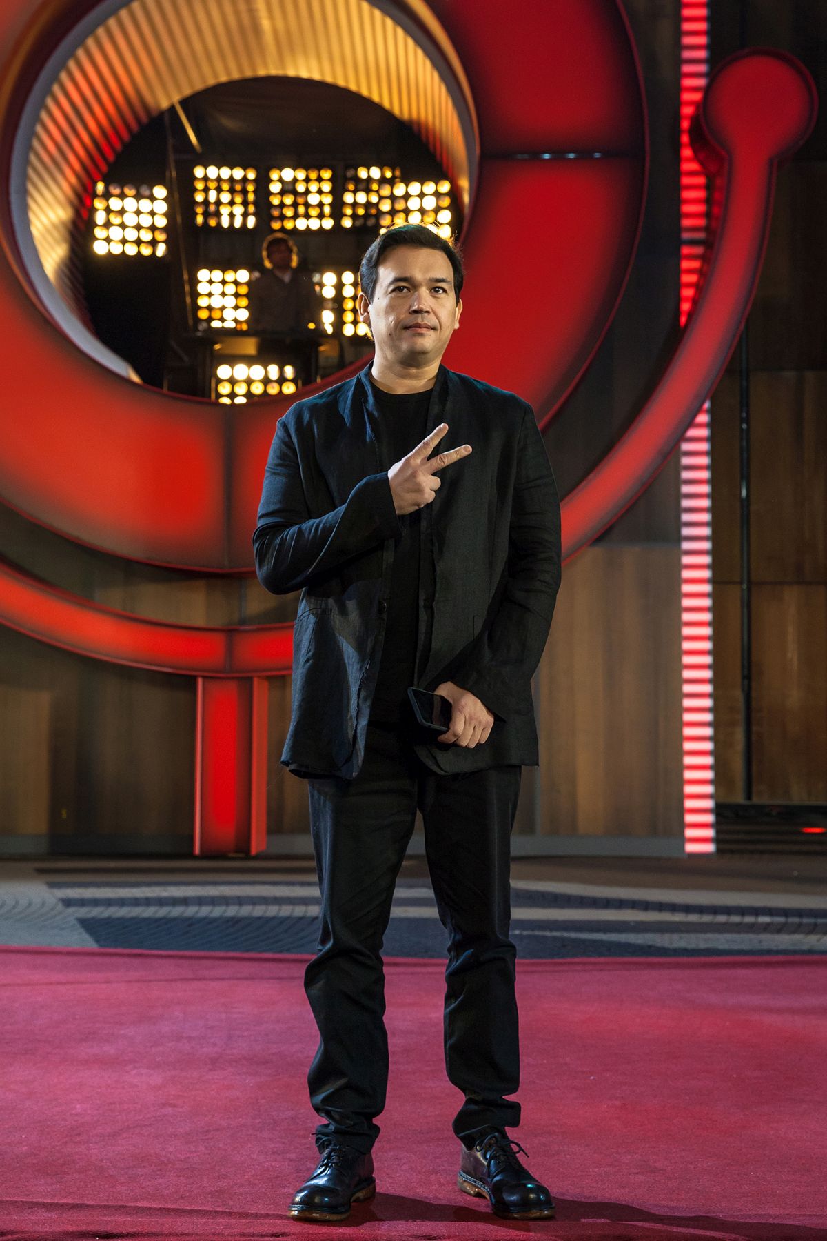       Comedy Club   Luxary Village () /  - 116