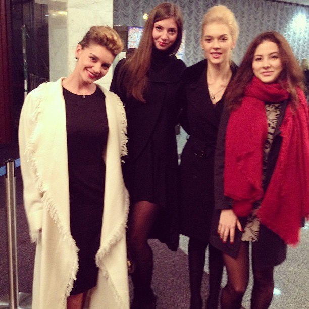     (ViaGra Meladze Photo)  ,     . /  - 147