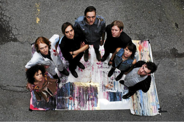 Arcade Fire Photo (  )   /  - 8