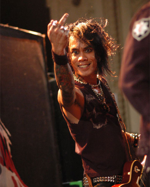 Buckcherry Photo ( ) -    /  - 17