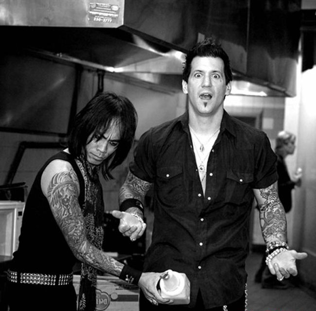 Buckcherry Photo (Бакчерри Фото) хард-рок группа из Калифорнии / Страница - 18