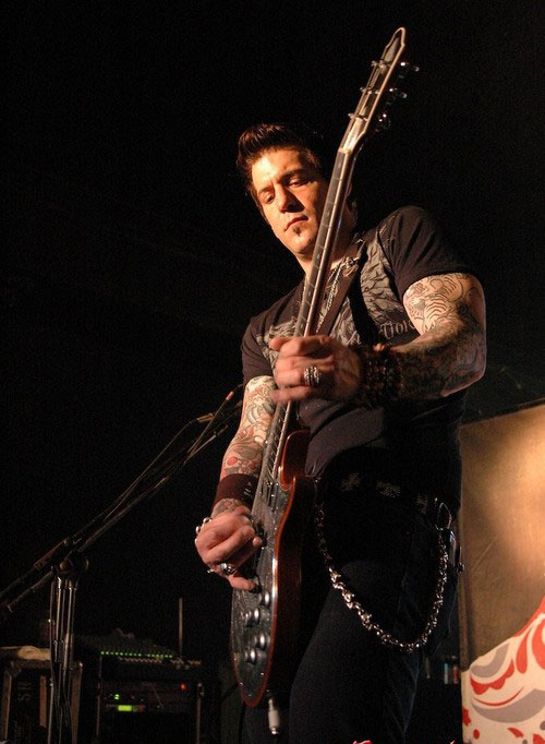 Buckcherry Photo ( ) -    /  - 19