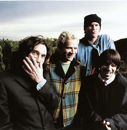 Red Hot Chili Peppers Photo (    )  