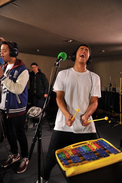 Rizzle Kicks Photo (  ) -    /  - 10