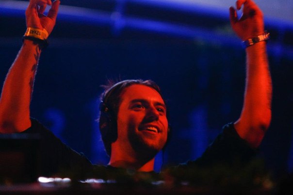 Swedish House Mafia Photo (   )     /  - 21