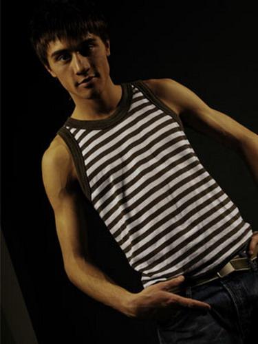    (Dima Bilan Photo)   ,    /  - 120
