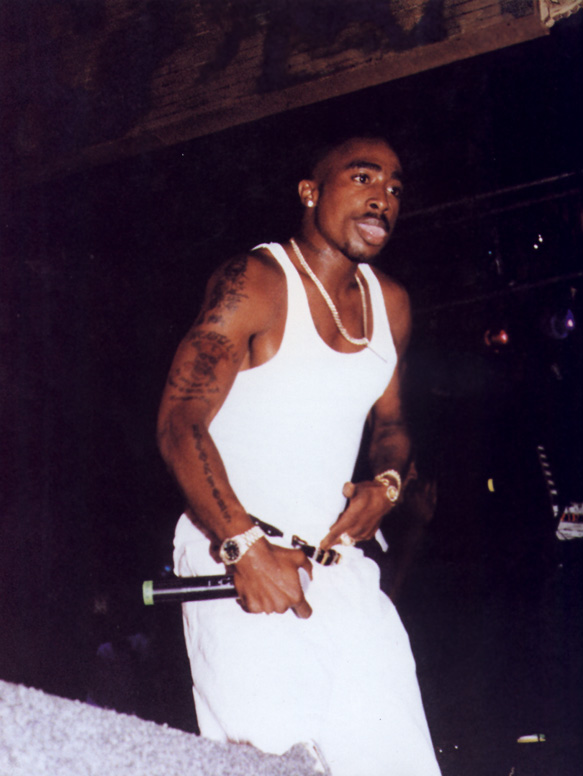 2Pac Photo (2,   )  
