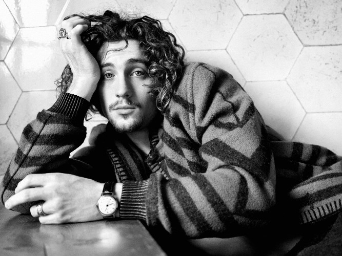 Aaron Taylor-Johnson Photo ( - )  ,    /  - 21