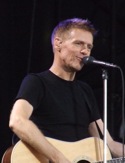 Bryan Adams Photo (  )   ,  /  - 7