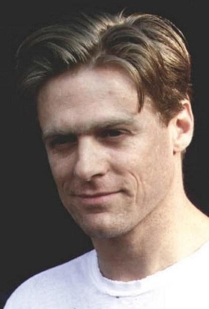 Bryan Adams Photo (  )   ,  /  - 12