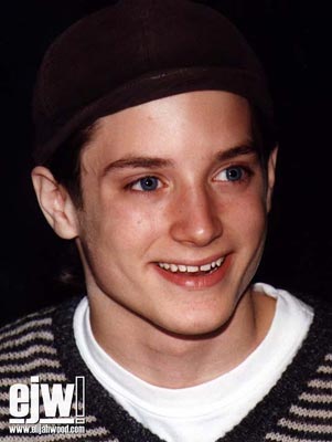 Elijah Wood Photo (  )    /  - 35