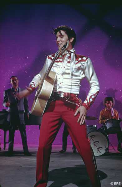 Elvis Presley Photo (  )    /  - 1