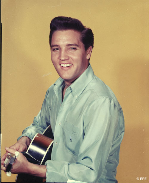 Elvis Presley Photo (  )    /  - 28
