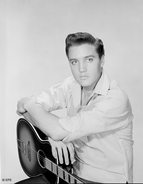 Elvis Presley Photo (  )    /  - 29