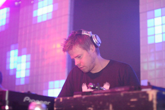 Ferry Corsten Photo (  )  ,  /  - 7