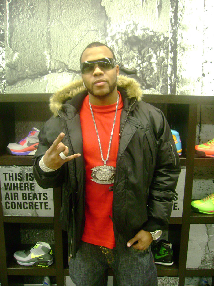 Flo Rida Photo (  )  , /  - 10