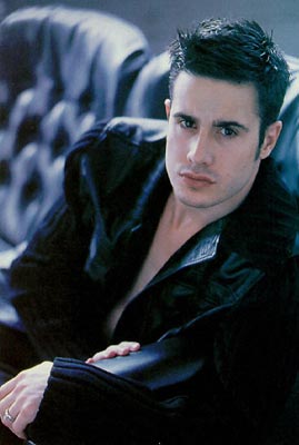 Freddie Prinze Jr Photo ( - )  ,    /  - 28