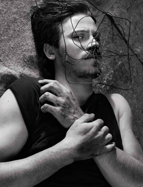 Garrett Hedlund Photo (  )  /  - 11