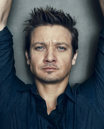 Jeremy Renner Photo (  )  ,      /  - 17