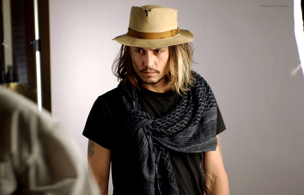 Johnny Depp Photo (  )    /  - 49