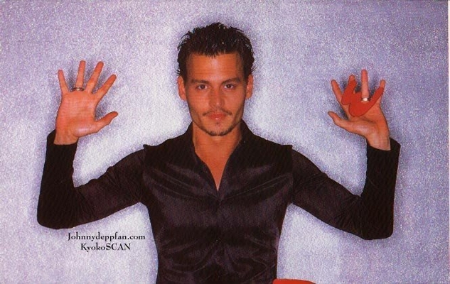 Johnny Depp Photo (  )    /  - 54