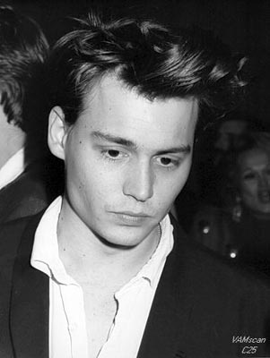Johnny Depp Photo (  )    /  - 111