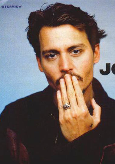 Johnny Depp Photo (  )    /  - 129