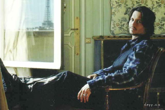 Johnny Depp Photo (  )    /  - 137