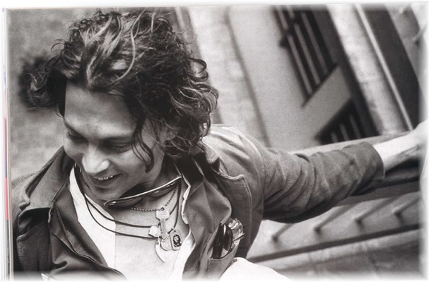 Johnny Depp Photo (  )    /  - 146
