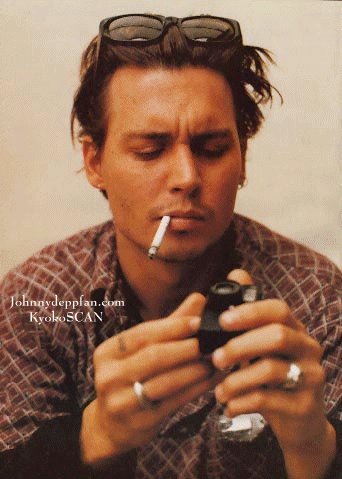Johnny Depp Photo (  )    /  - 147