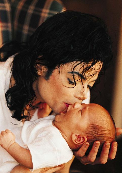 Michael Jackson Photo (  )  ,  - /  - 20