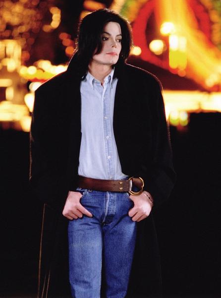 Michael Jackson Photo (  )  ,  - /  - 24