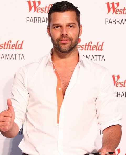 Ricky Martin Photo (  )   /  - 6