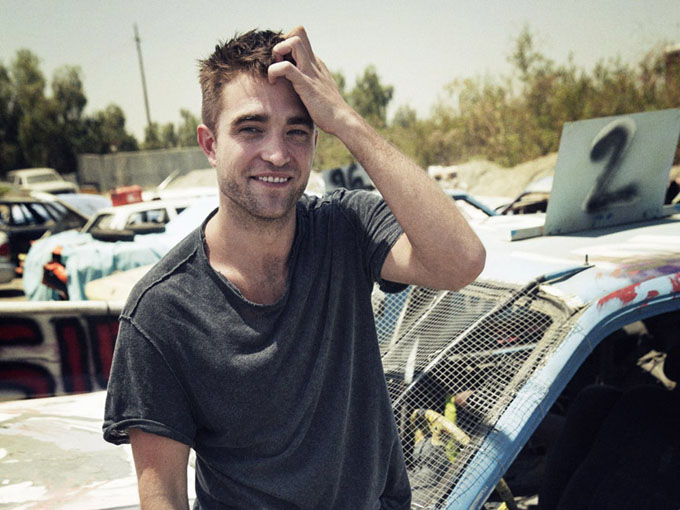 Robert Pattinson Photo (  ) ,     /  - 8