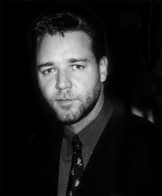 Russell Crowe Photo (  )    /  - 33