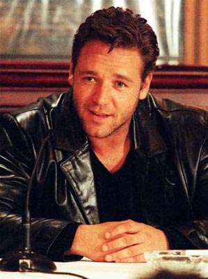 Russell Crowe Photo (  )    /  - 38