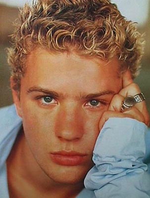 Ryan Phillippe Photo (  )    /  - 26