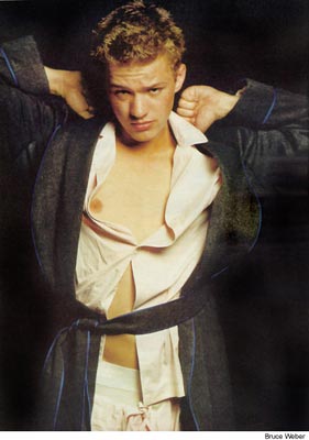 Ryan Phillippe Photo (  )    /  - 27