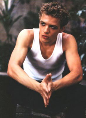 Ryan Phillippe Photo (  )    /  - 31