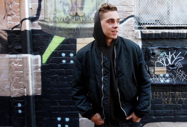 Sammy Adams Photo (  ) ,  /  - 3