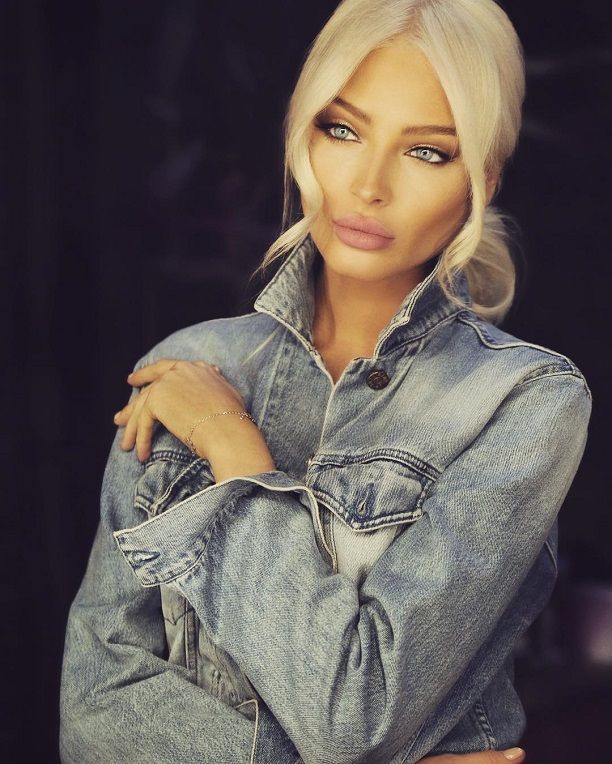    (Alena Shishkova Photo) , -  2012 /  - 50