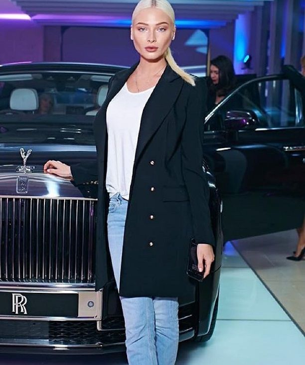    (Alena Shishkova Photo) , -  2012 /  - 70