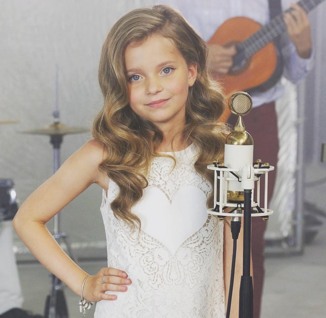 Алиса Кожикина Фото (Alisa Kojikina Photo) победительница проекта Голос.Дети 2014, юная вокалистка, участница проекта Голос