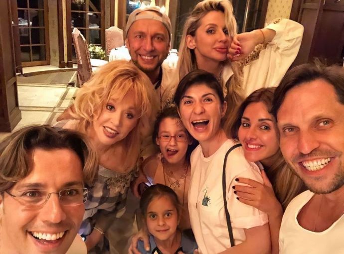    (Alla Pugacheva Photo)  ,    /  - 26