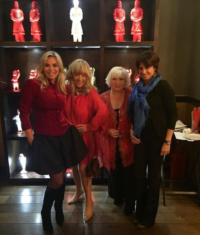    (Alla Pugacheva Photo)  ,    /  - 27