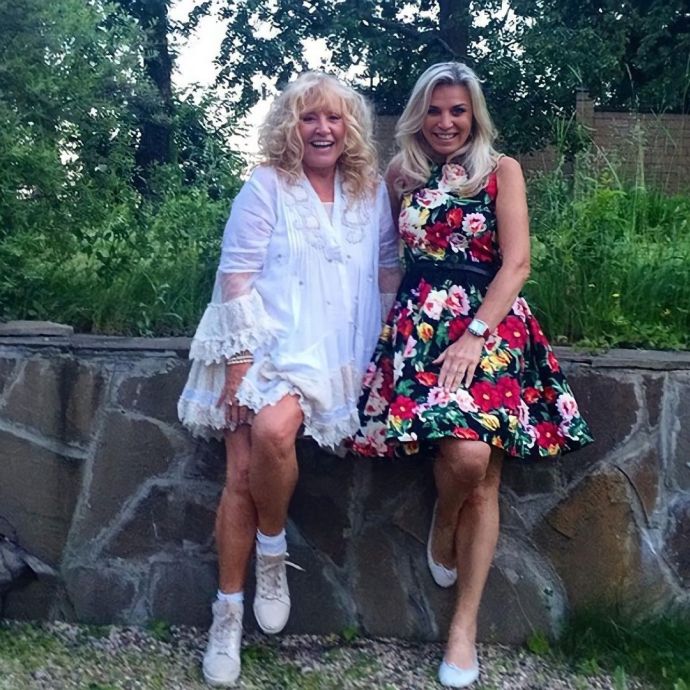    (Alla Pugacheva Photo)  ,    /  - 28