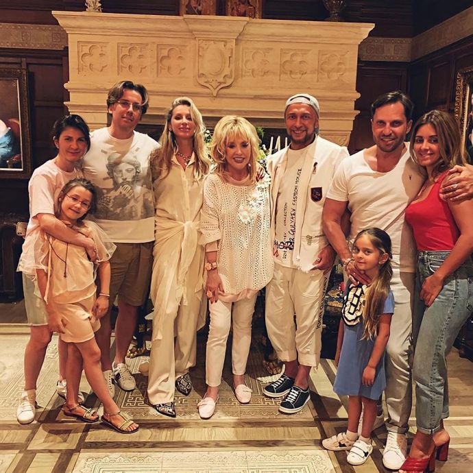    (Alla Pugacheva Photo)  ,    /  - 38