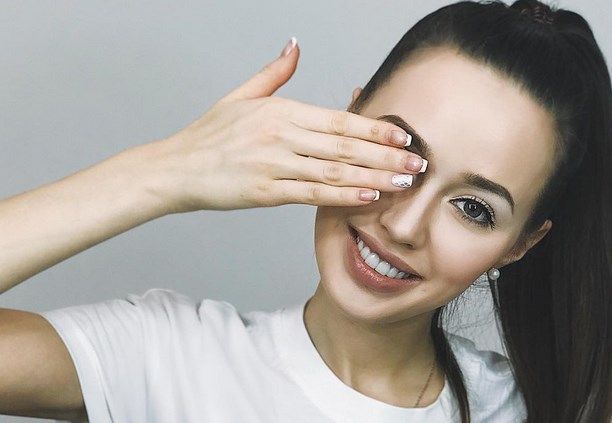   (Anastasiya Kostenko)  - ,    ,   /  - 93