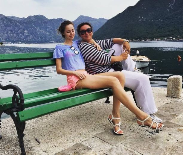   (Anastasiya Kostenko)  - ,    ,   /  - 108