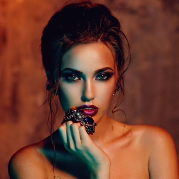   (Anastasiya Kostenko)  - ,    ,   /  - 128